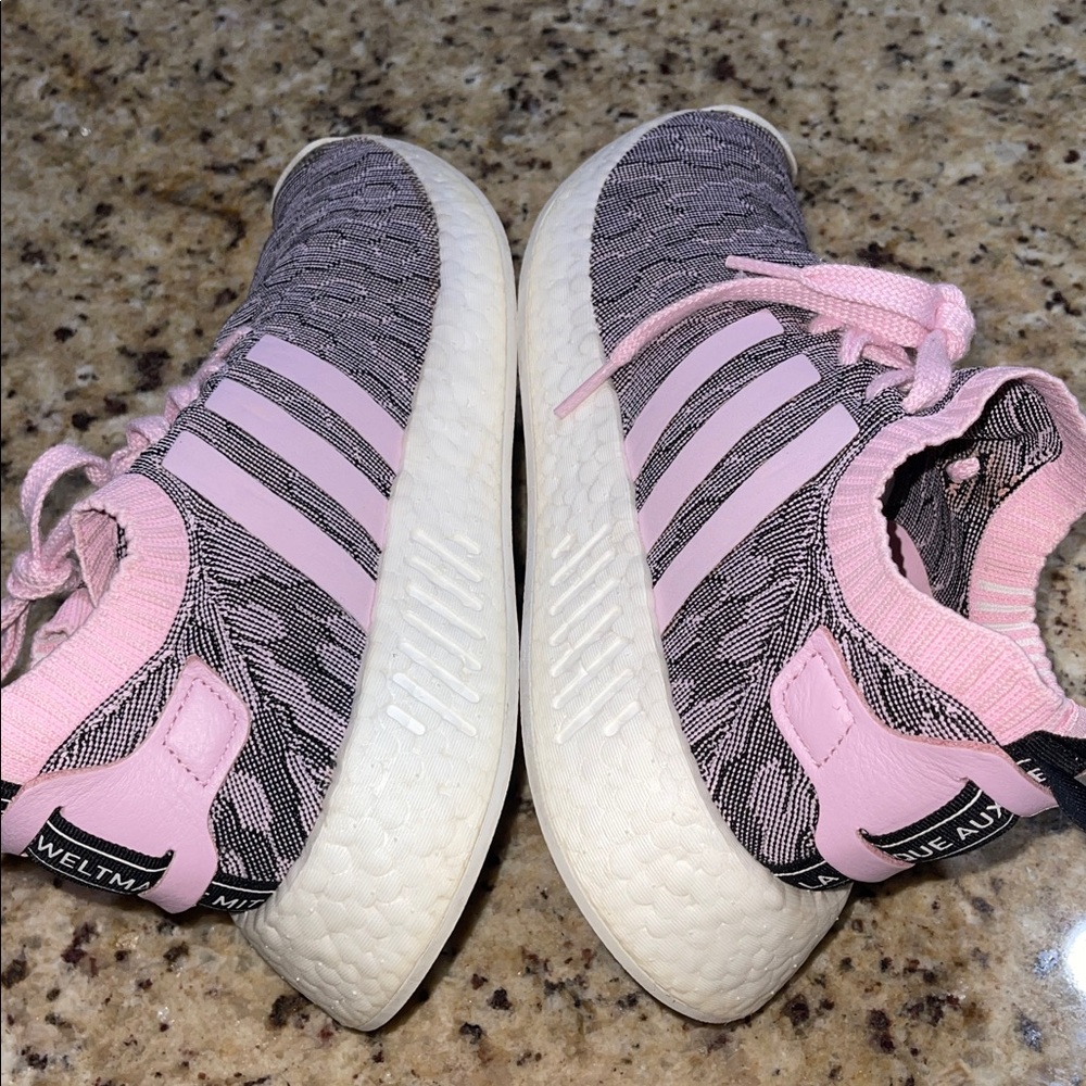 Adidas NMD R2 - Picture 6 of 10